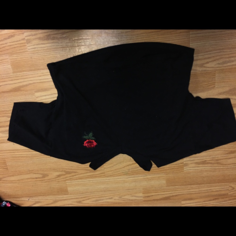 black crop top